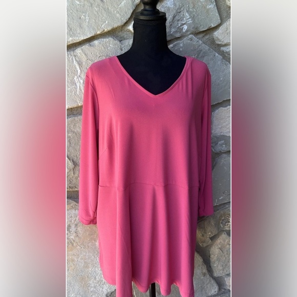 Linea by Louis Dell'Olio Tops - Linea By Louis Dell'olio Size 1X Pink Knit Seam Detailing V Neck 3/4 Sleeves EC